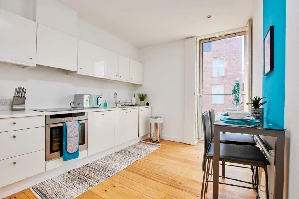 Swanky City Centre Apartment Lincoln Buitenkant foto