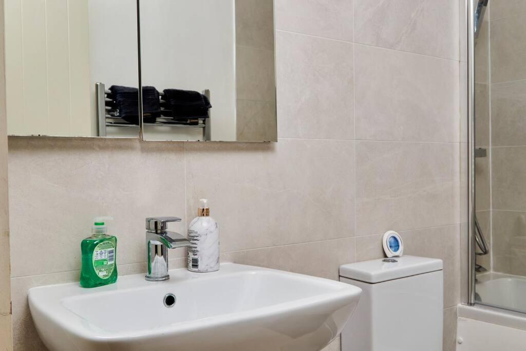 Swanky City Centre Apartment Lincoln Buitenkant foto